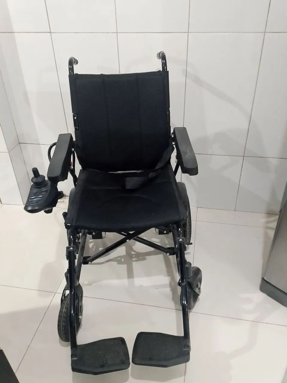 Cadeira de rodas elétrica 