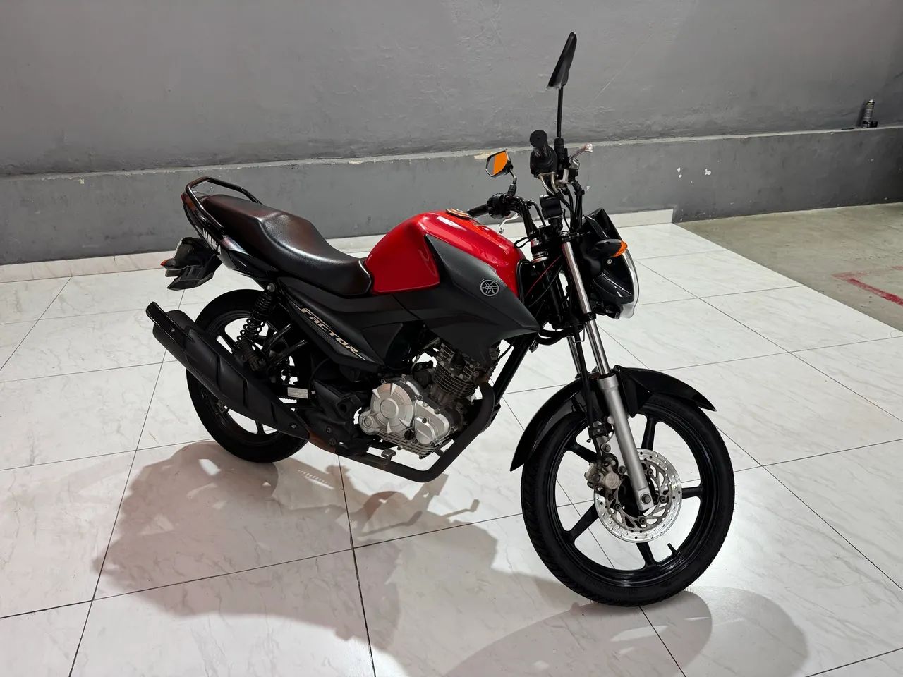 YBR - Foto 2