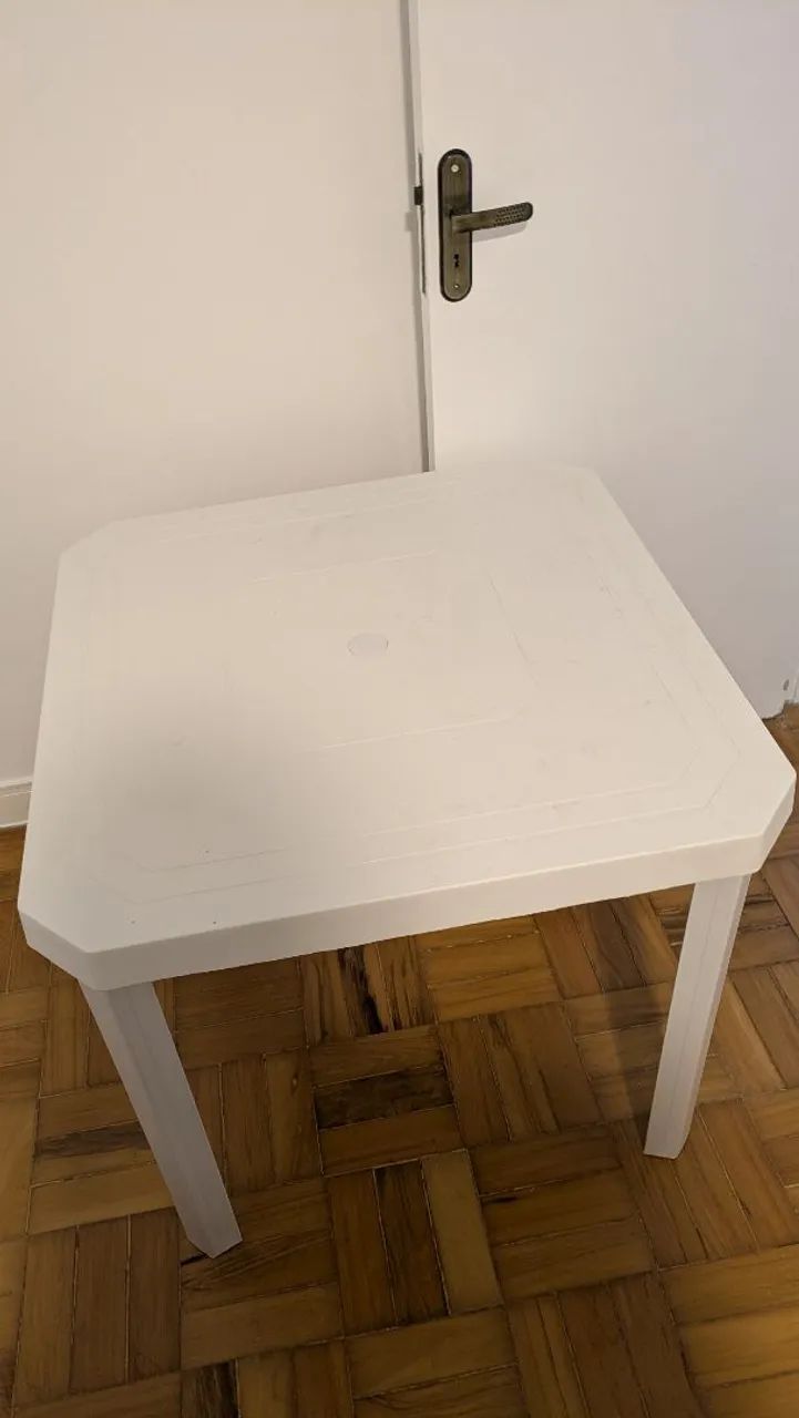 Mesa de plástico desmontável branca 80x80x73cm