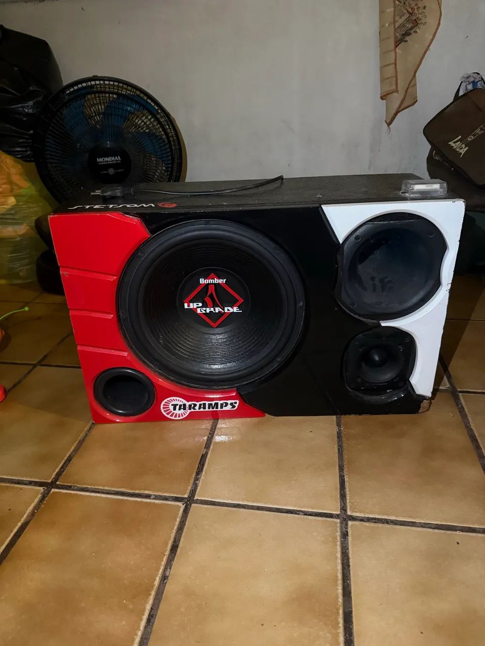 Automotive Speaker Box