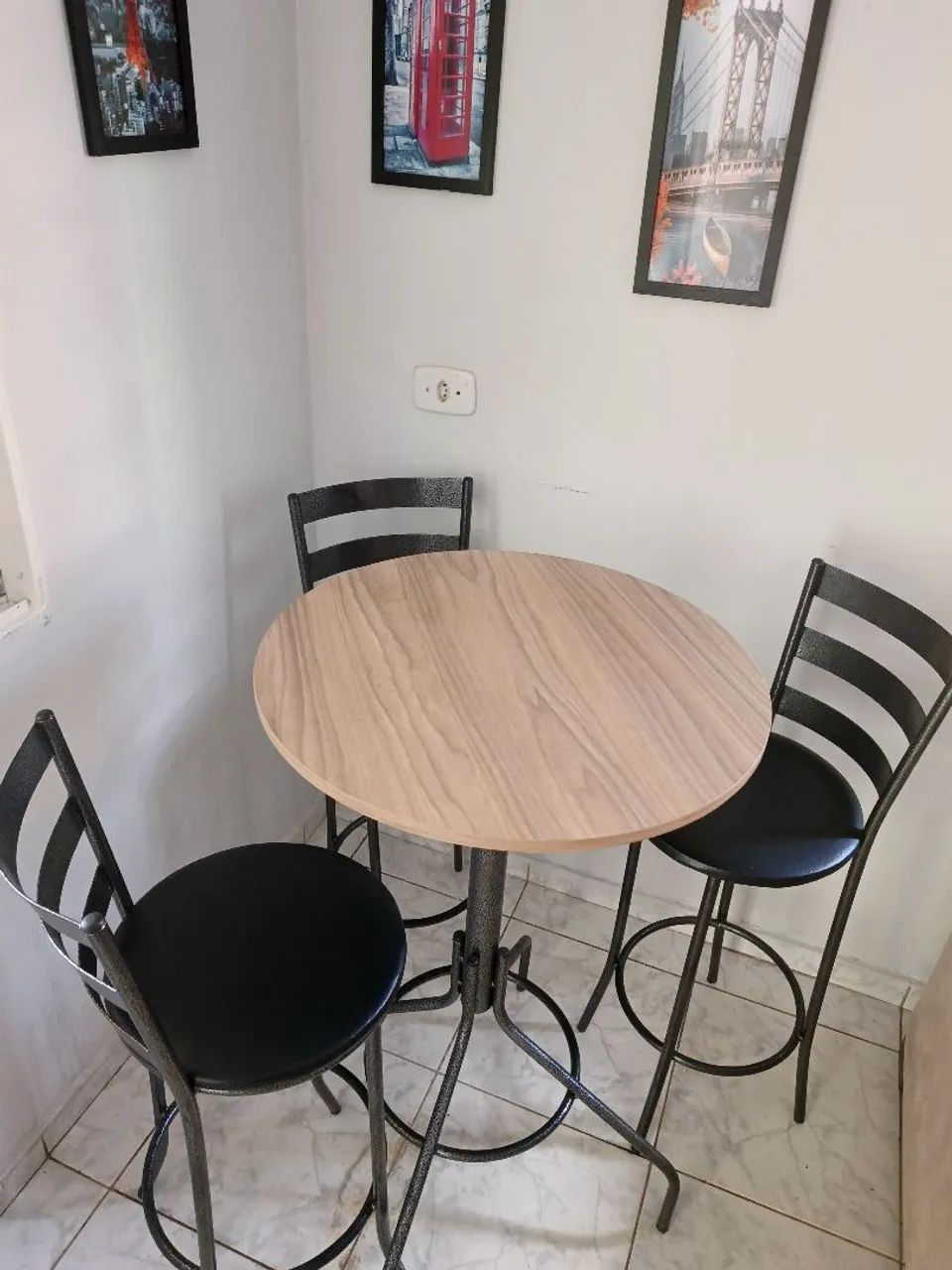 Mesa com cadeira - Foto 2