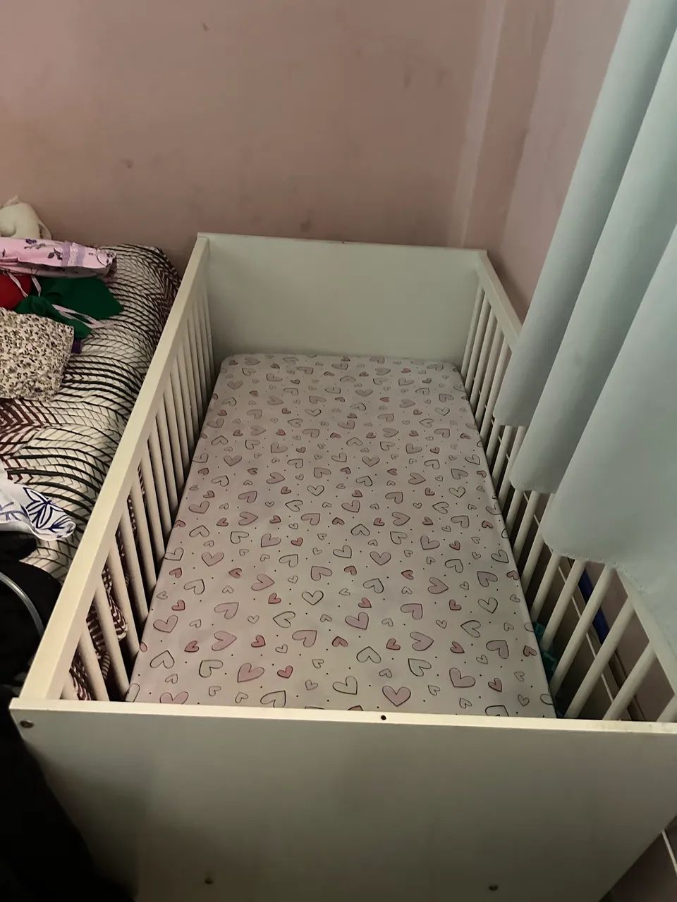 Berço para bebê  + colchão + mosquiteiro 