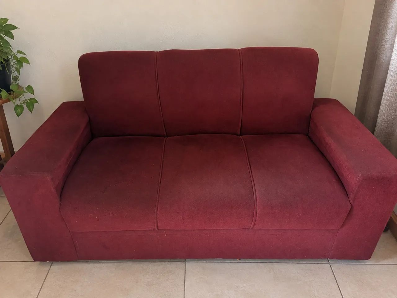 ? Sofá 3 lugares - R$ 150