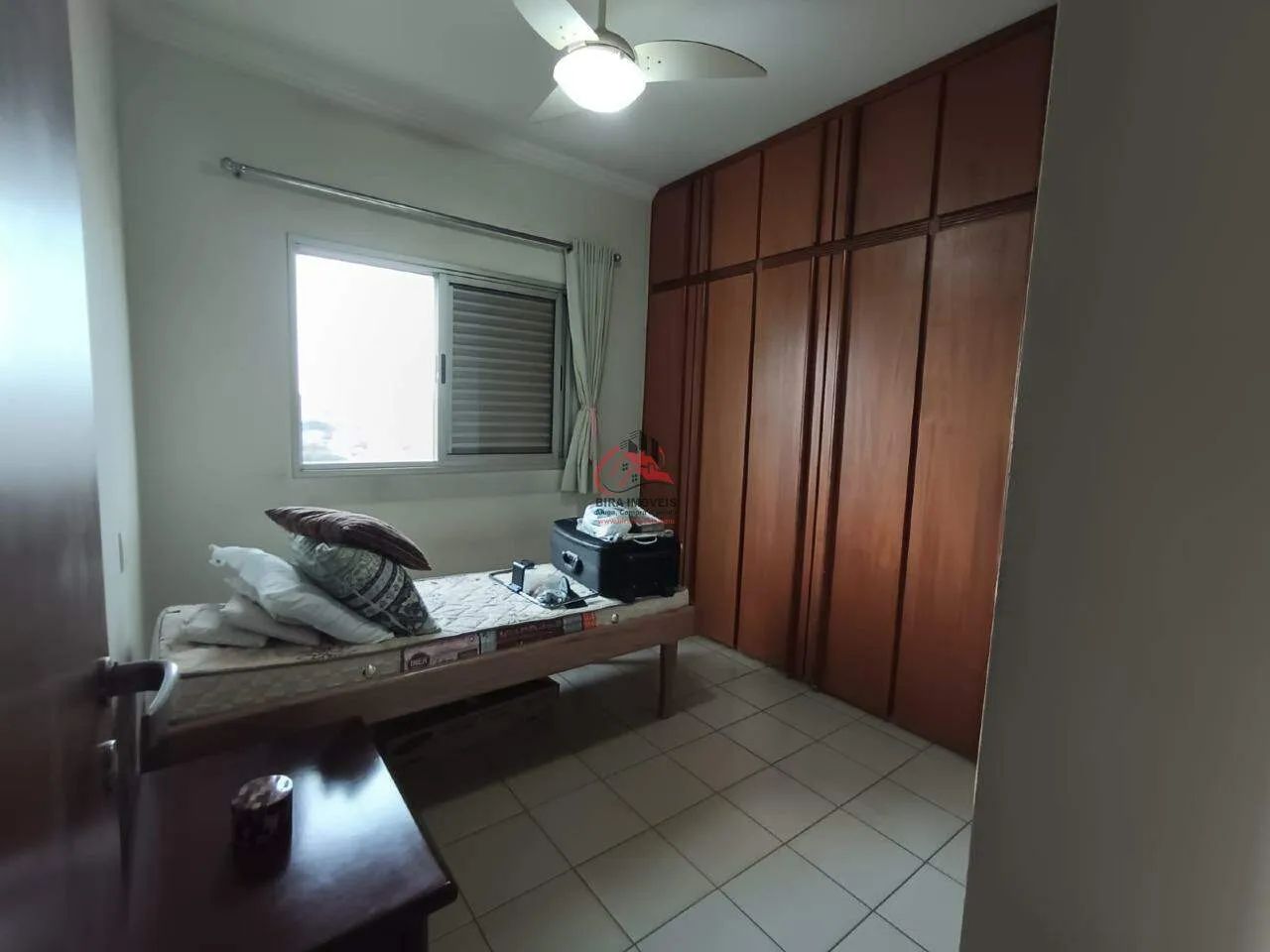 Apartamento no Centro com 3 Quartos (1 Suíte) - 98m², 2 Vagas de garagem - Foto 2