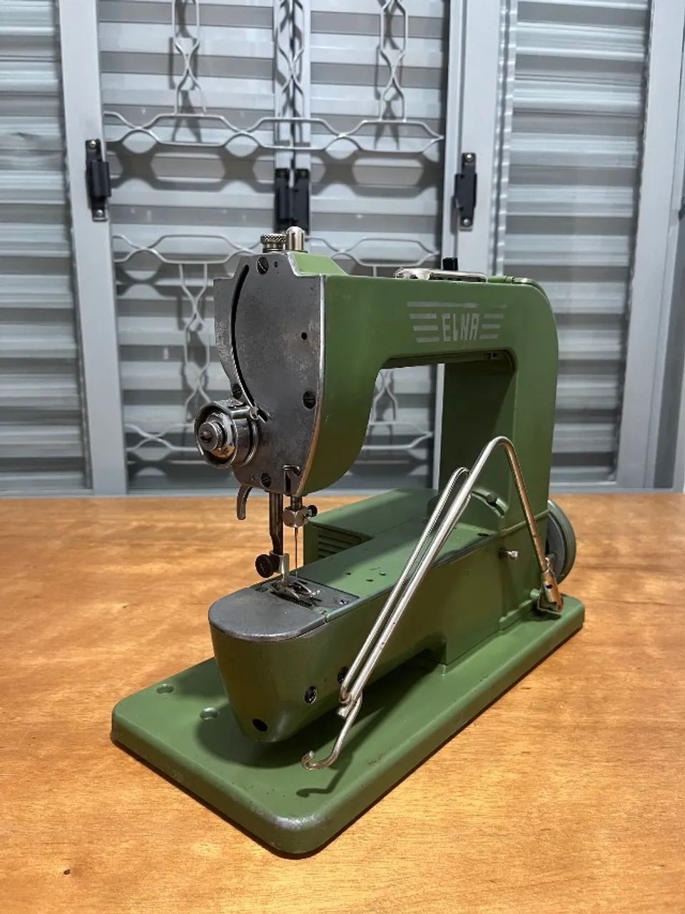 Máquina Elna antiga Gafanhoto Suíça Grasshopper - Foto 5