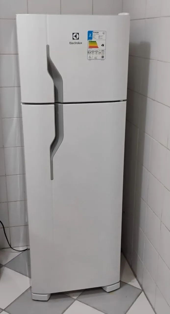 Geladeira Electrolux Nova! 