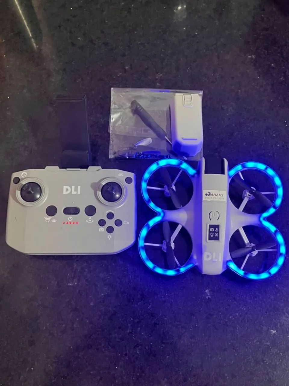 DLI Drone Neo com câmera 4k Full Hd Wifi Cor cinza 2 baterias 
