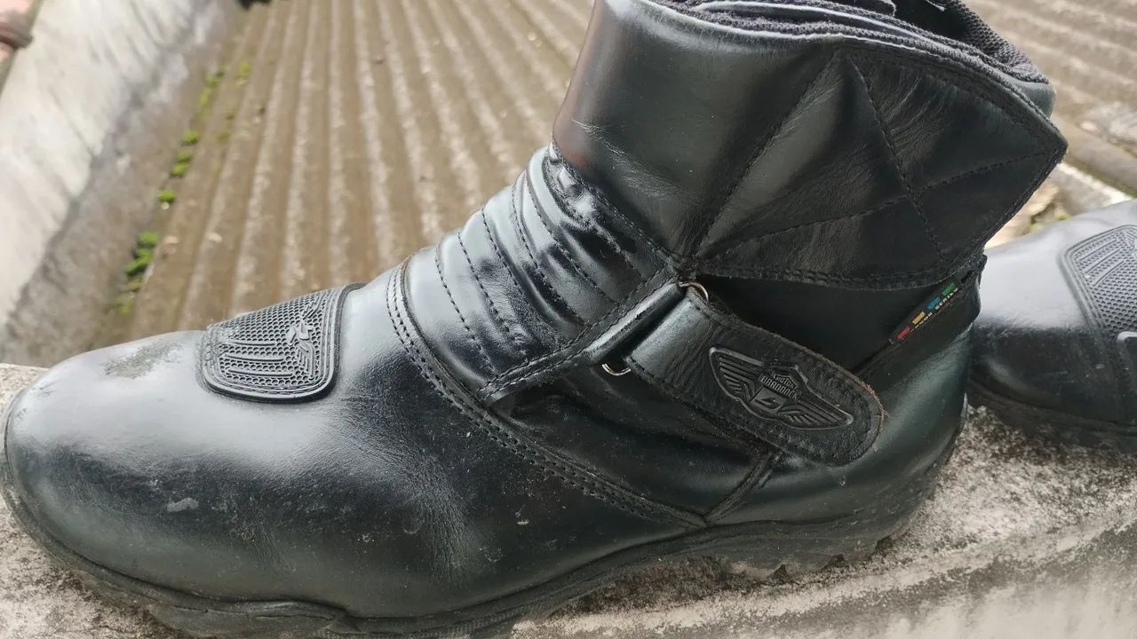Bota motociclista em couro  - Foto 3