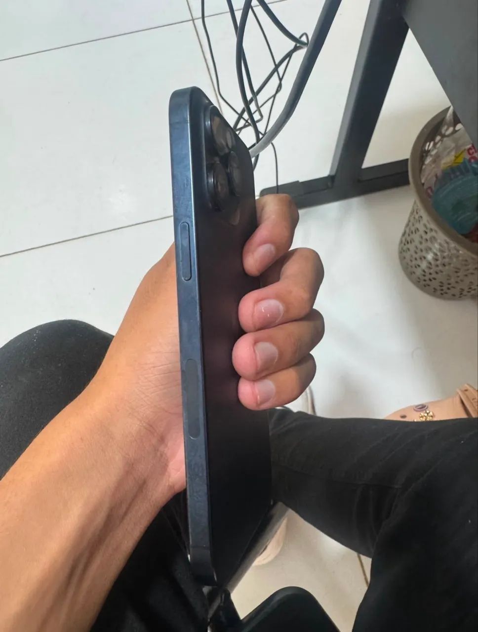 VENDO IPHONE 15 PRO MAX - Foto 3