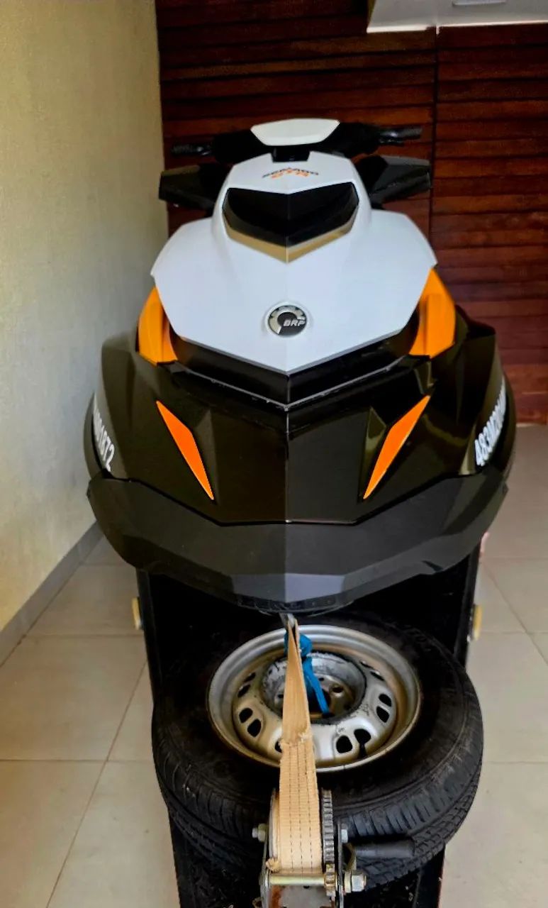 Jetski Seadoo GTR 215 + Brindes de lazer - Foto 3