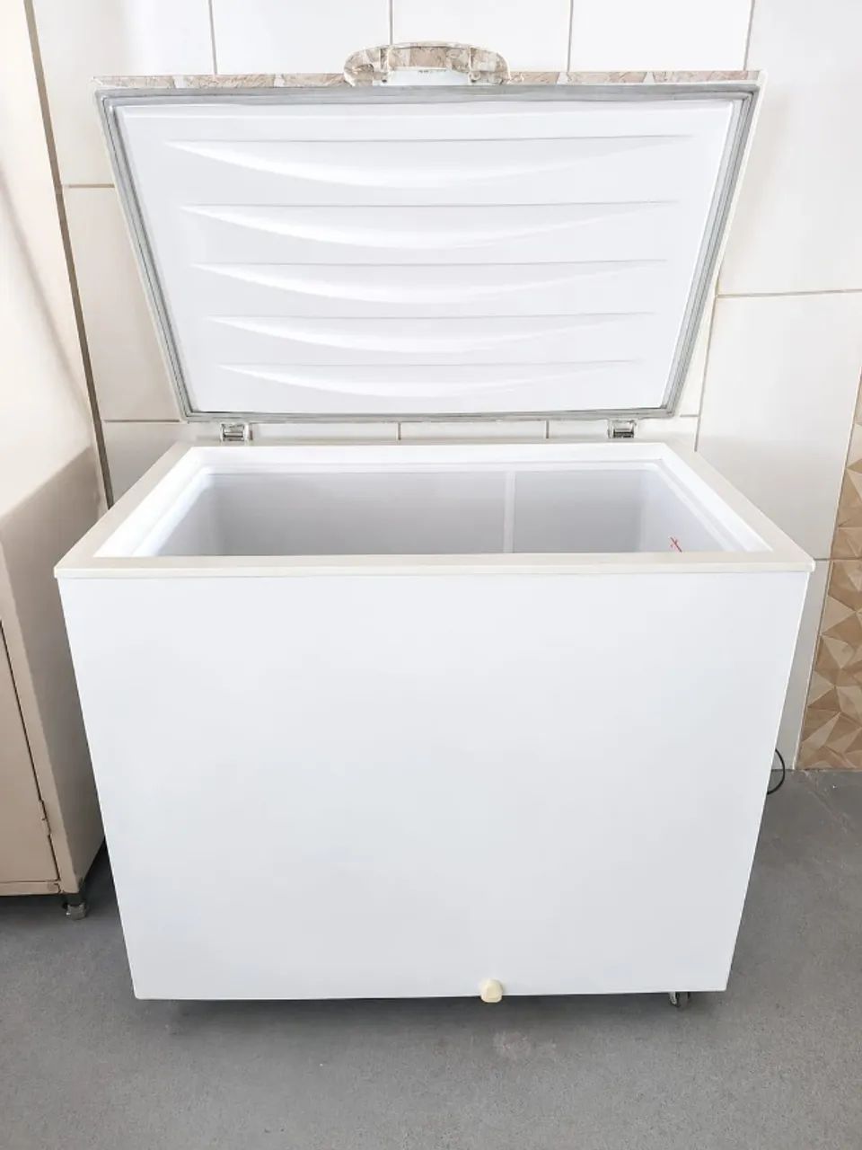 ///gkrページ/// FREEZER HORIZONTAL 1 PORTA GELOPAR 258 LITROS. - Geladeiras e