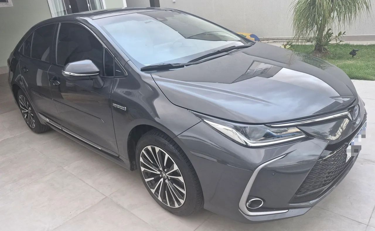Toyota Corolla Altis Prem. Hybrid 1.8 Flex AUT 2024 - Foto 2