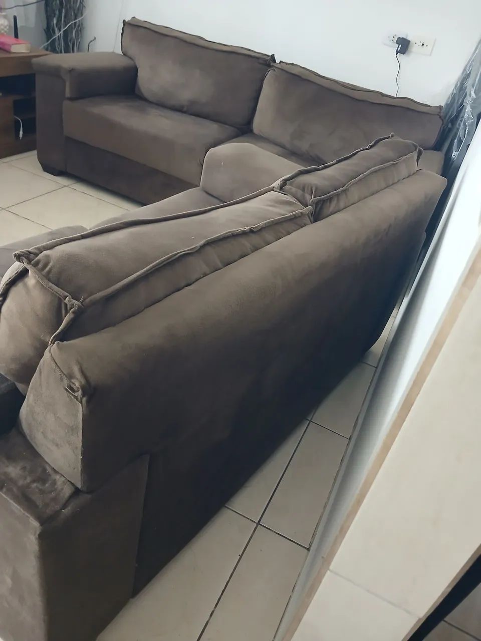 Vende-se sofá confortável de 2 e 3 lugares tecido extrato - Foto 4
