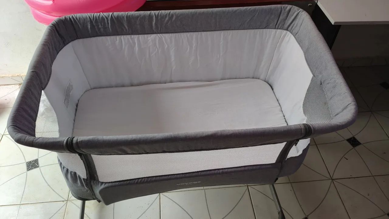 Berço Co-Sleeper Voyage Link Cinza com Rodinhas  - Foto 3