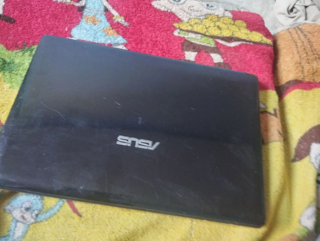 Vendo notebook porém tá sem o carregador 