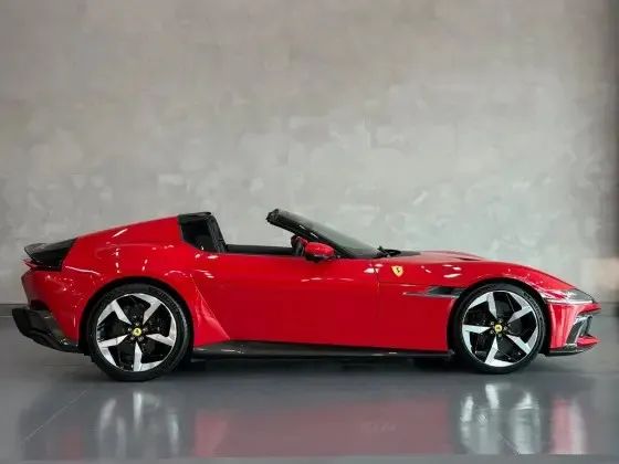 Ferrari 12Cilindri Spider 6.5 V12 830cv, foto 4 de 15