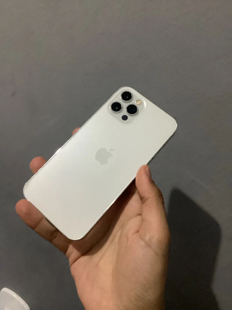 iPhone 12 Pro 128GB- braço com prata- ótimo estado - Foto 5