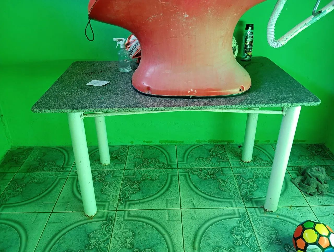 Mesa de tubolar com tampa de mármore  - Foto 2