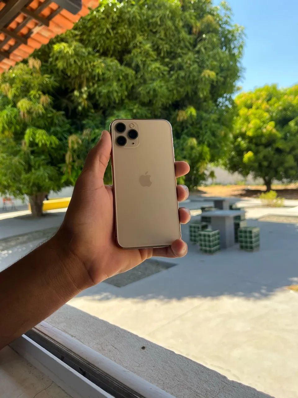 IPHONE 11 PRO