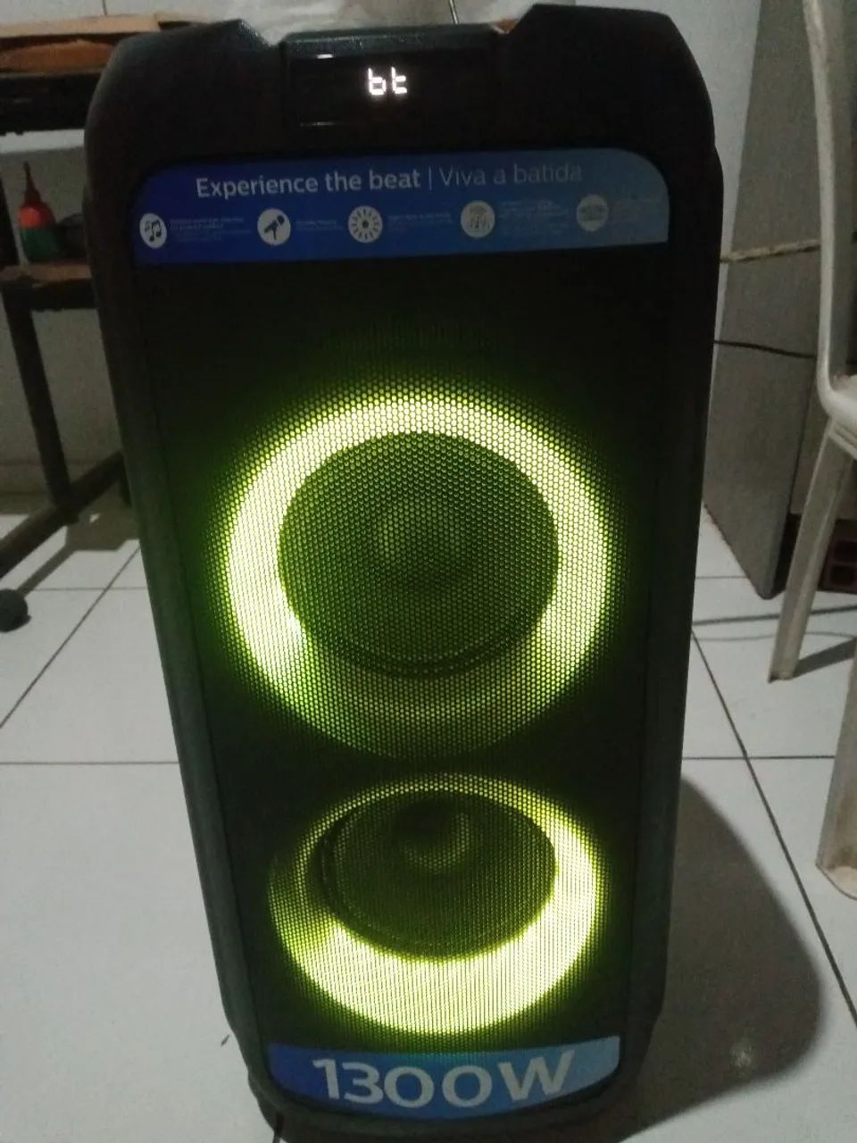 Caixa de som 1300 W