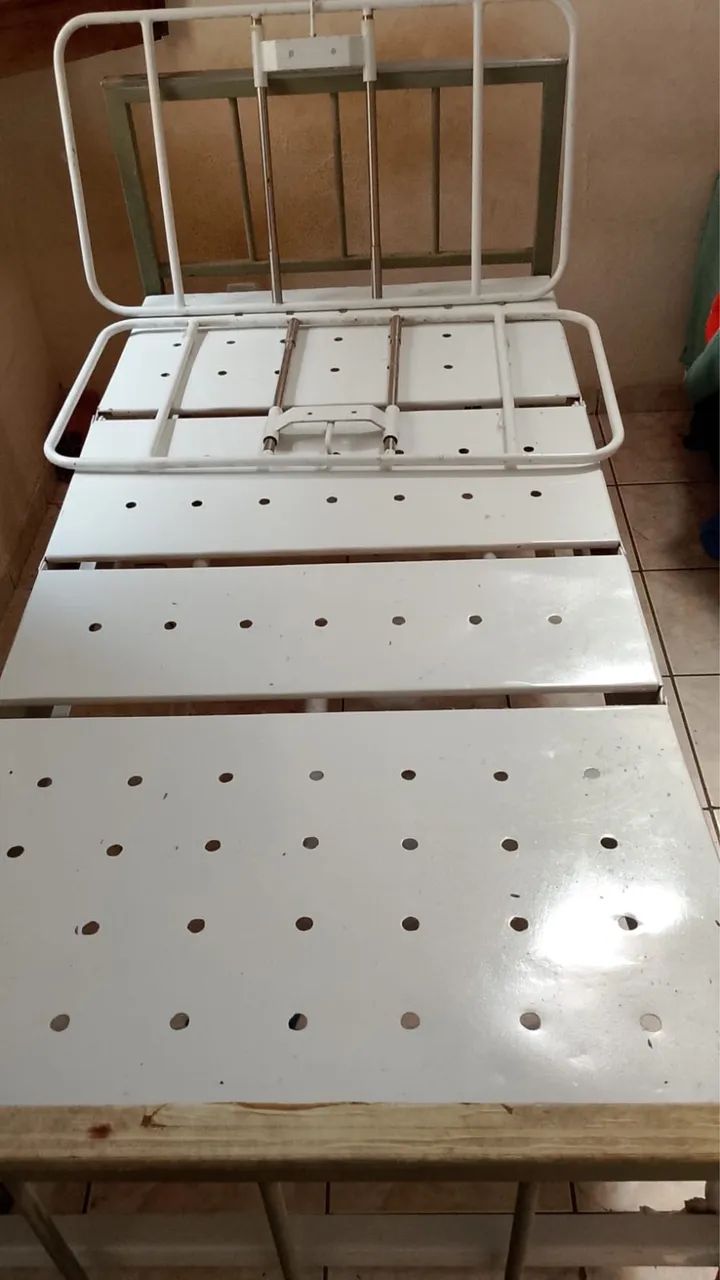 Cama hospitalar com colchão  - Foto 3