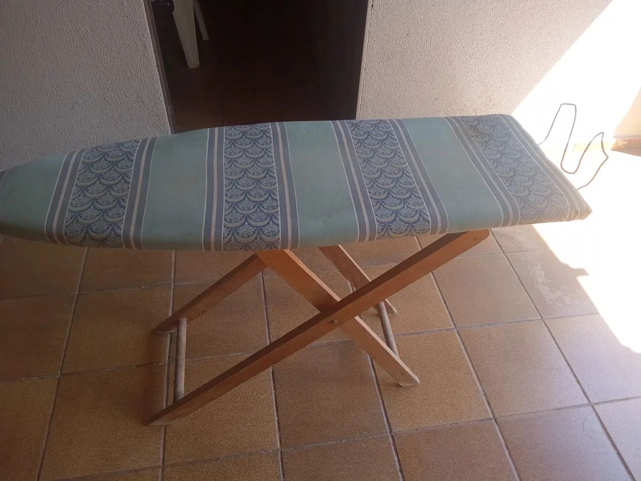 Mesa  de passar roupa - Foto 4