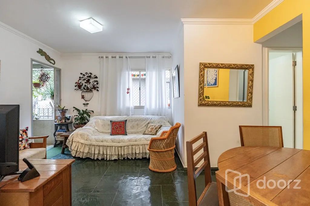 Imóvel na Correia Dias com 2 dormitórios e 60m²