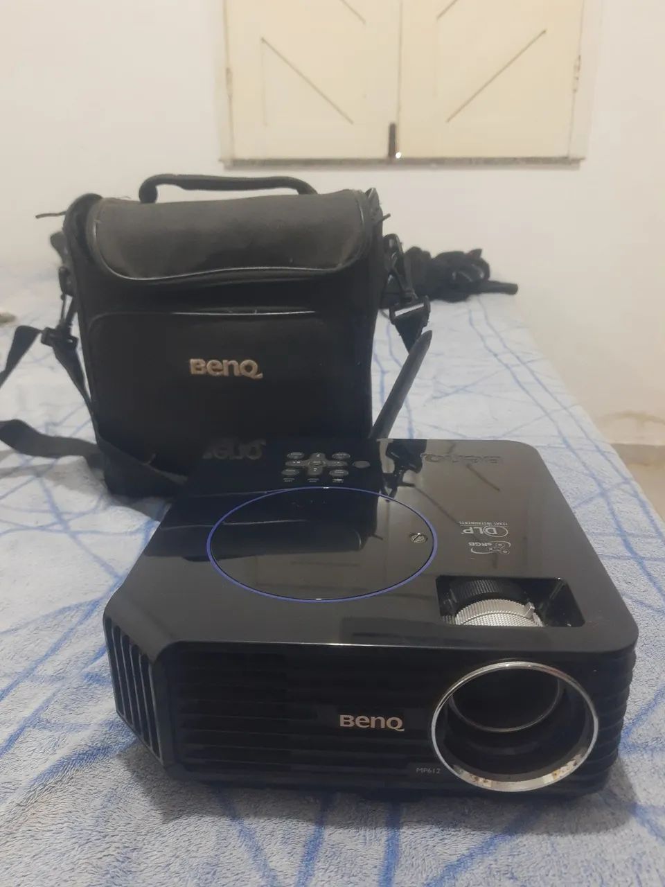 Projetor  benq MP612