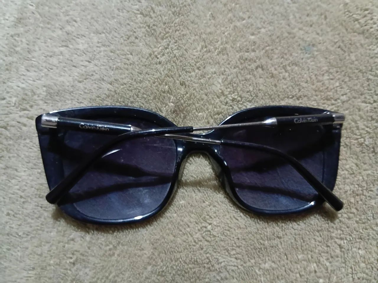 Oculos de sol feminino calvin klein - Foto 2