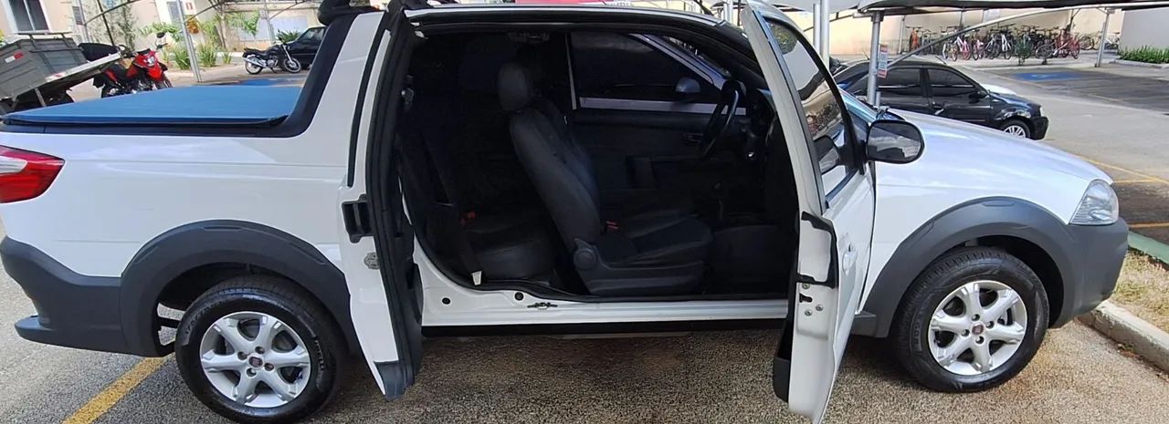 Fiat Strada Freedom 1.4 Flex 8V CD 2020 - Foto 4