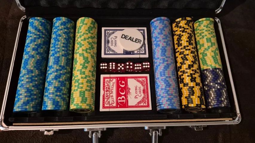 Maleta de poker Monte Carlo com 300 fichas - Foto 5