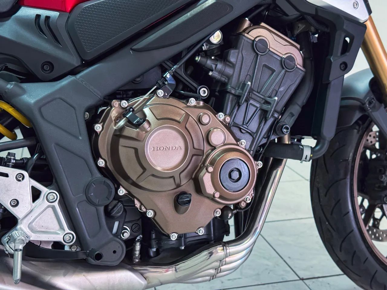 CB 650R NSC ABS 2022 COM APENAS 9.000 KM - SUPER EXCLUSIVA  - Foto 12