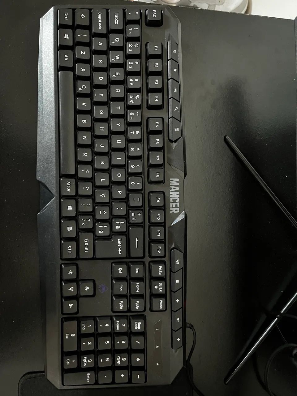 Vende - se PC gamer COMPLETO COM MESA INCLUSA  - Foto 4