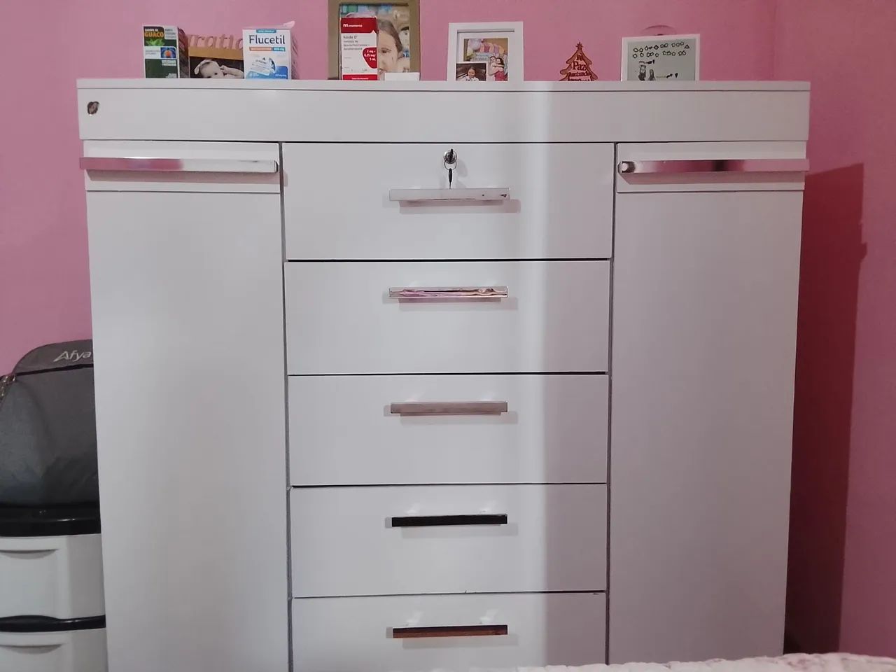 Vendo cômoda 