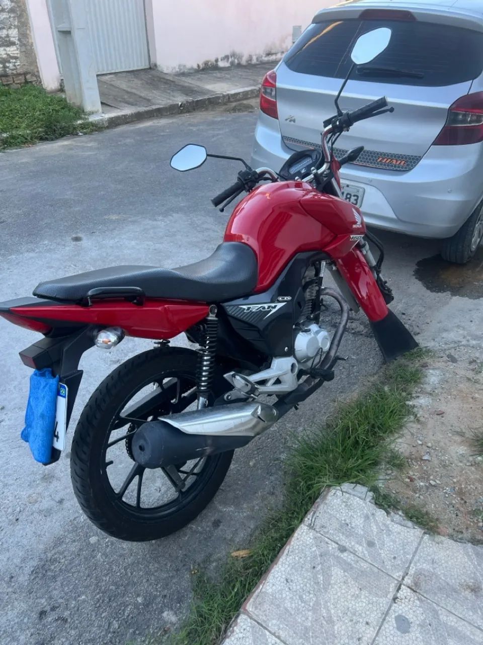 Moto extremamente nova e conservada e pouco rodada. De casa pra o trabalho - Foto 2