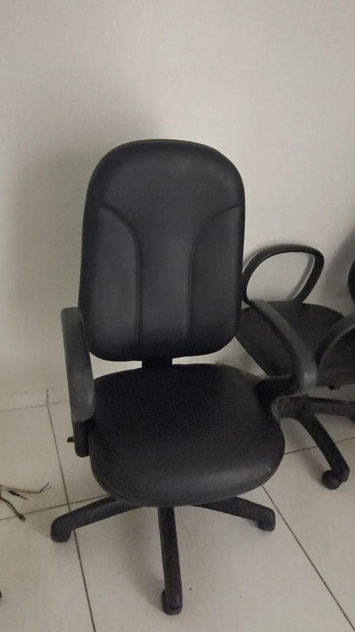 Cadeiras de rodinha  - Foto 3