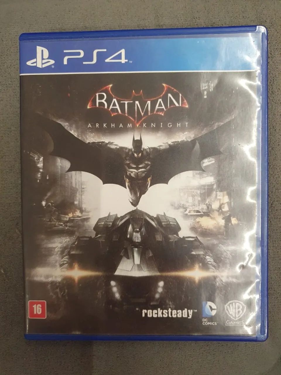 BATMAN ARKHAM KNIGHT - PS4