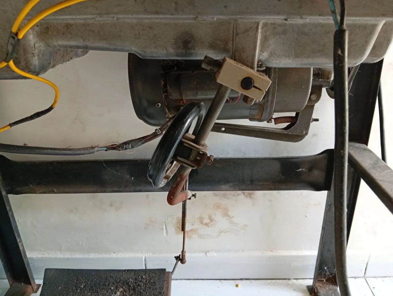 Vende se máquina de costura industrial - Foto 3