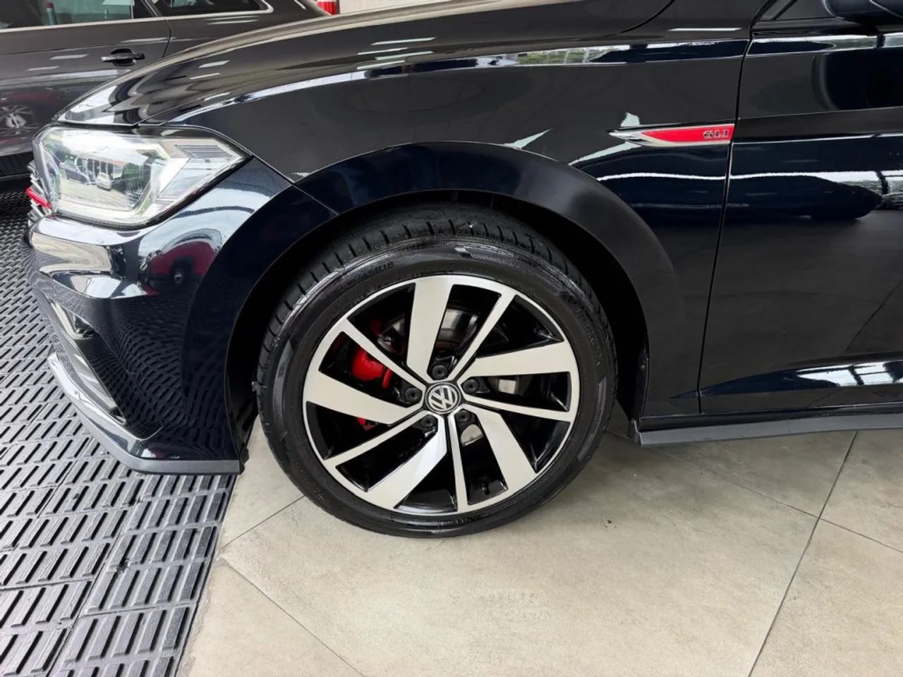 Volkswagen Jetta GLI 350 TSI 2.0 16V 4p Aut., foto 4 de 19