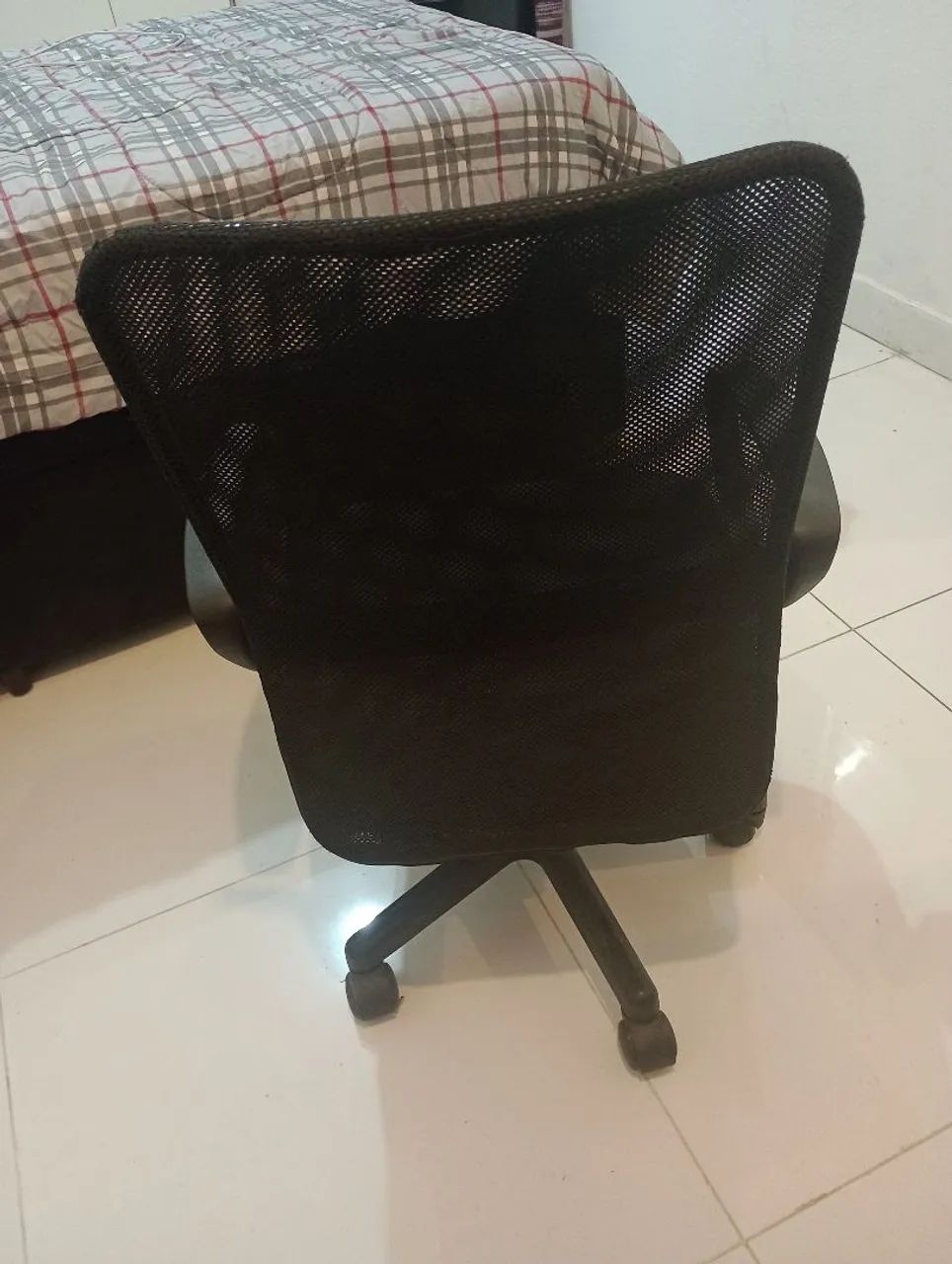 Cadeira de escritório ergonômica - Foto 4