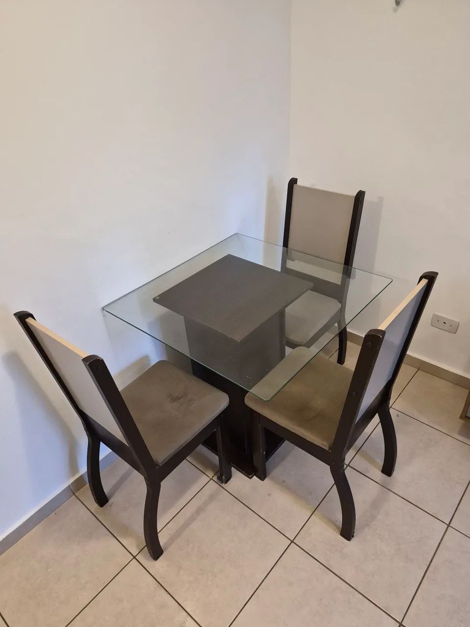 Mesa com 3 cadeiras - Foto 3