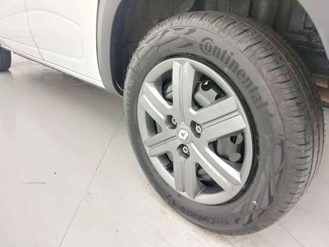 Renault Kwid 1.0 Zen, foto 12 de 18