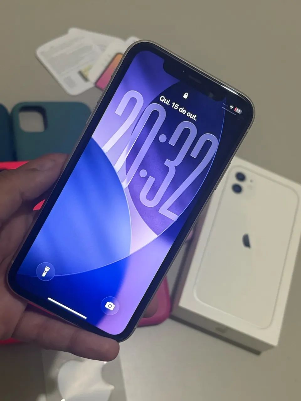 Iphone 11 - Branco - 64gb