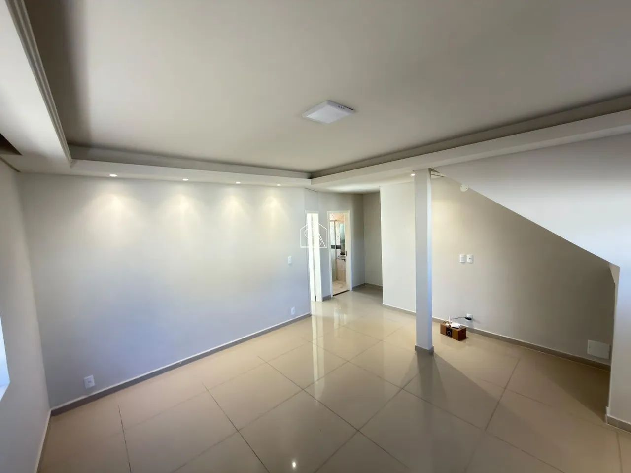 Casa 04 dormitórios sendo 01 suíte em São José - Foto 2