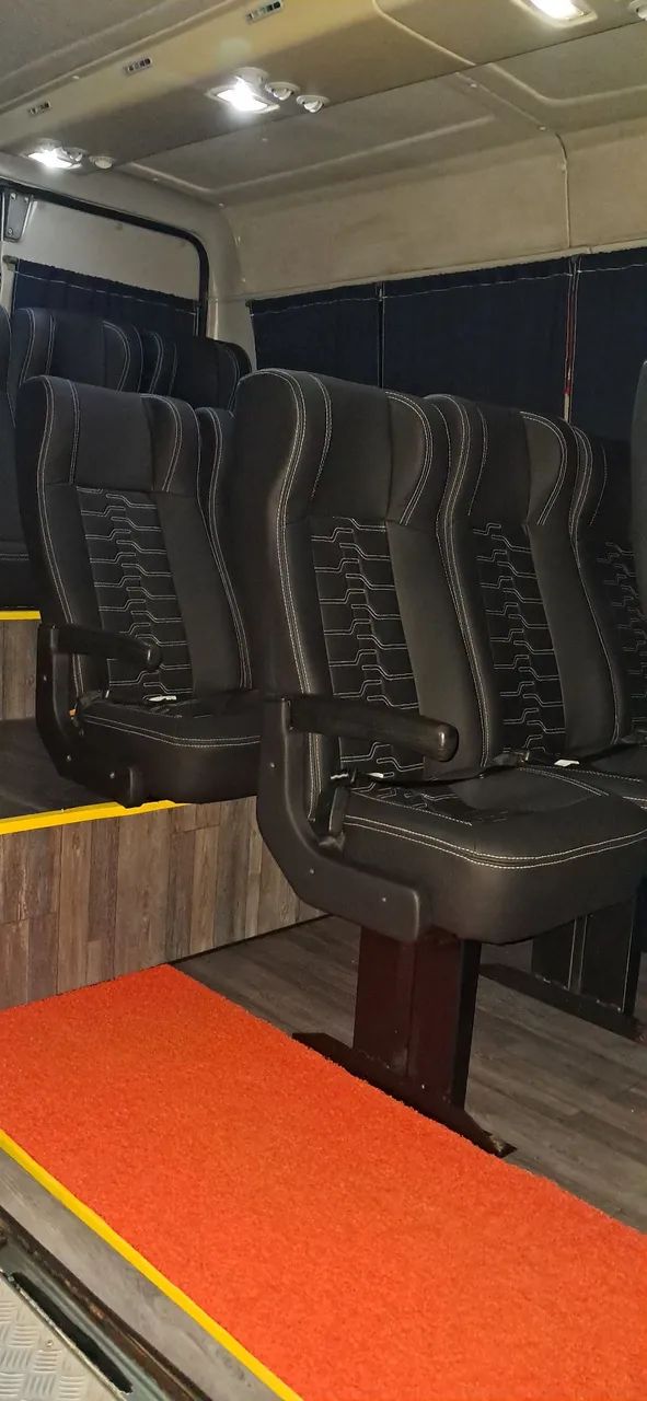 Van de 15 lugares executiva com Ar-condicionado  - Foto 4