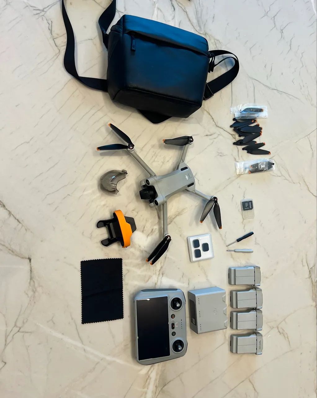 DRONE DJI MINI3 PRO - COMBO FLY MORE
