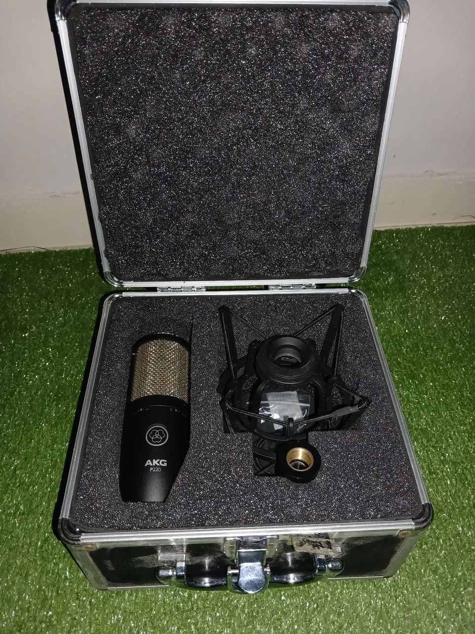 Microfone AKG P220 - Foto 2