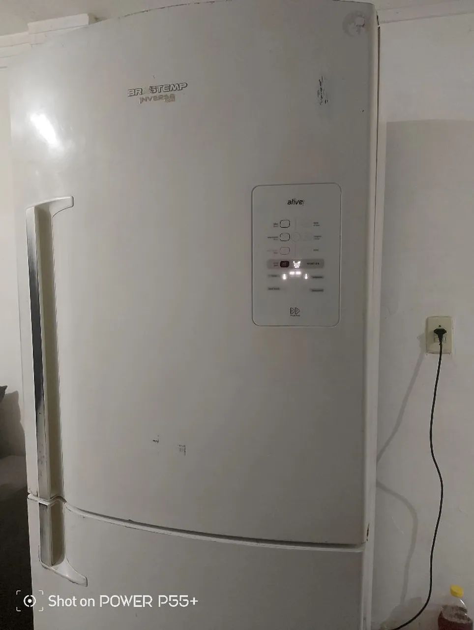 Vendo geladeira semi nova  - Foto 4