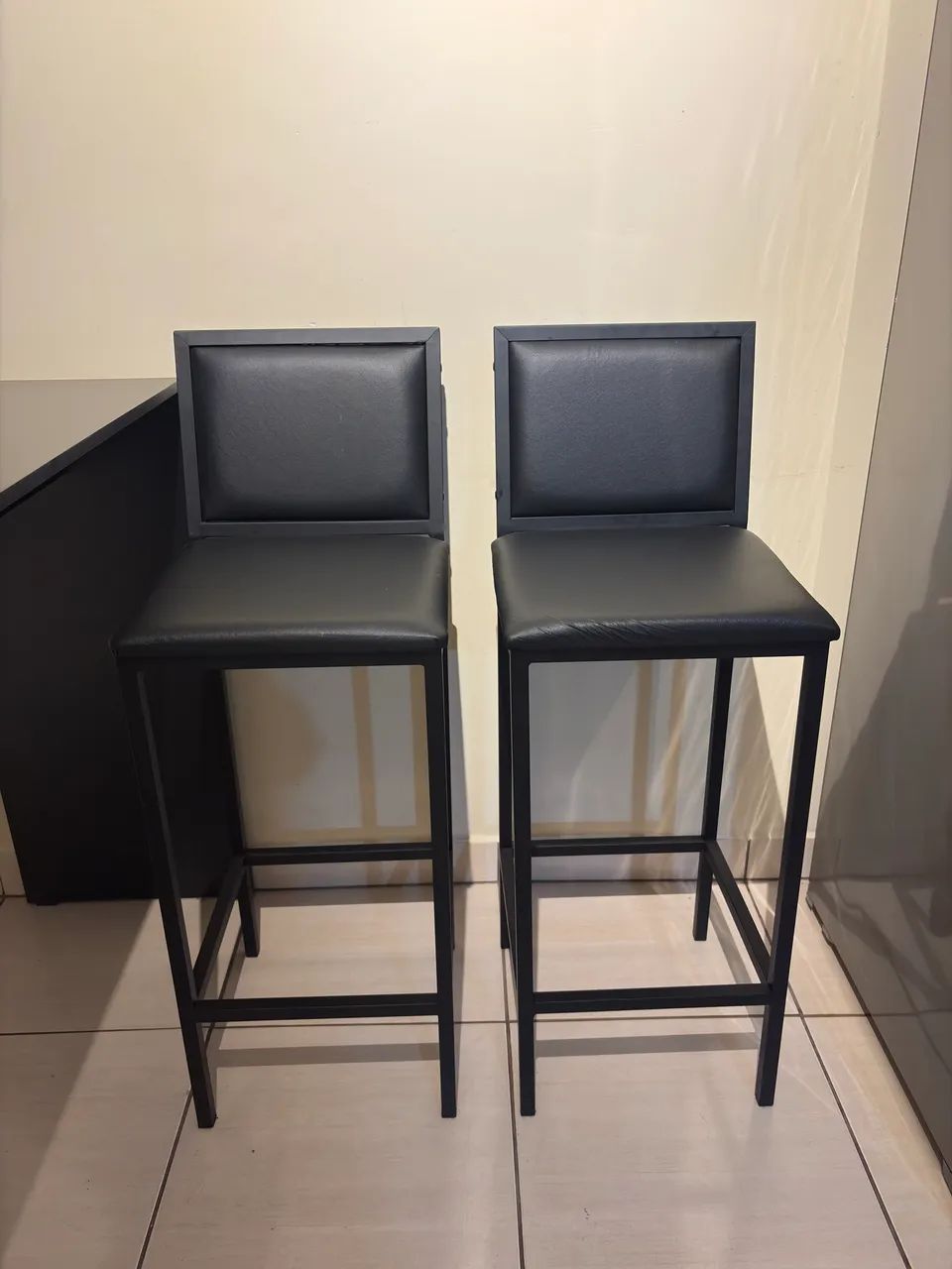 Bancada com Duas Banquetas - Foto 5