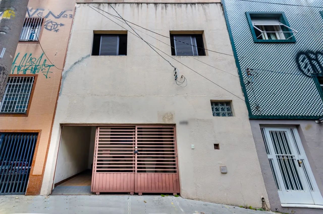 Casa comercial na Rua Padre Chico, 403  140 m²